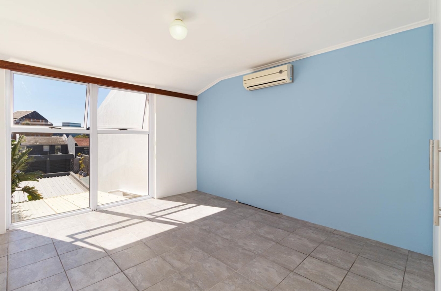 3 Bedroom Property for Sale in Zonnebloem Western Cape